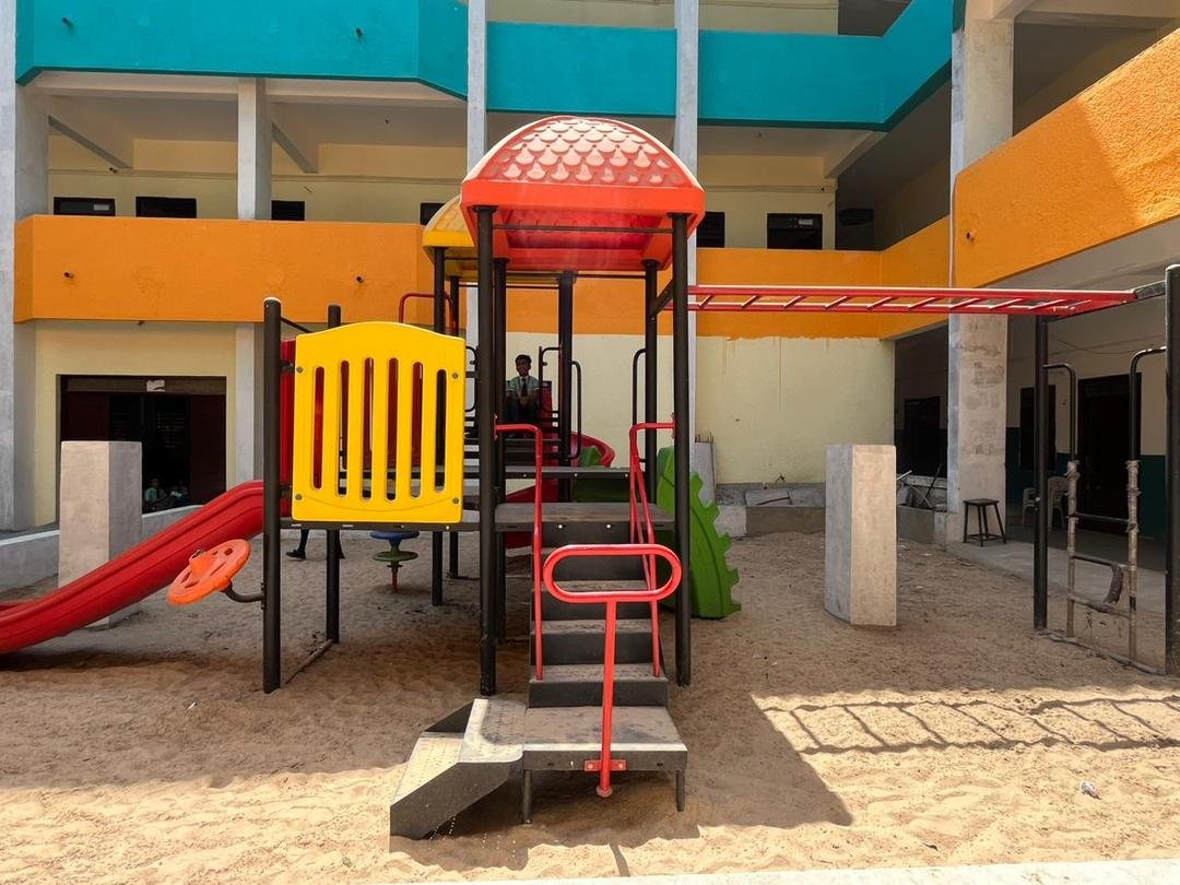 Kindergarten play station